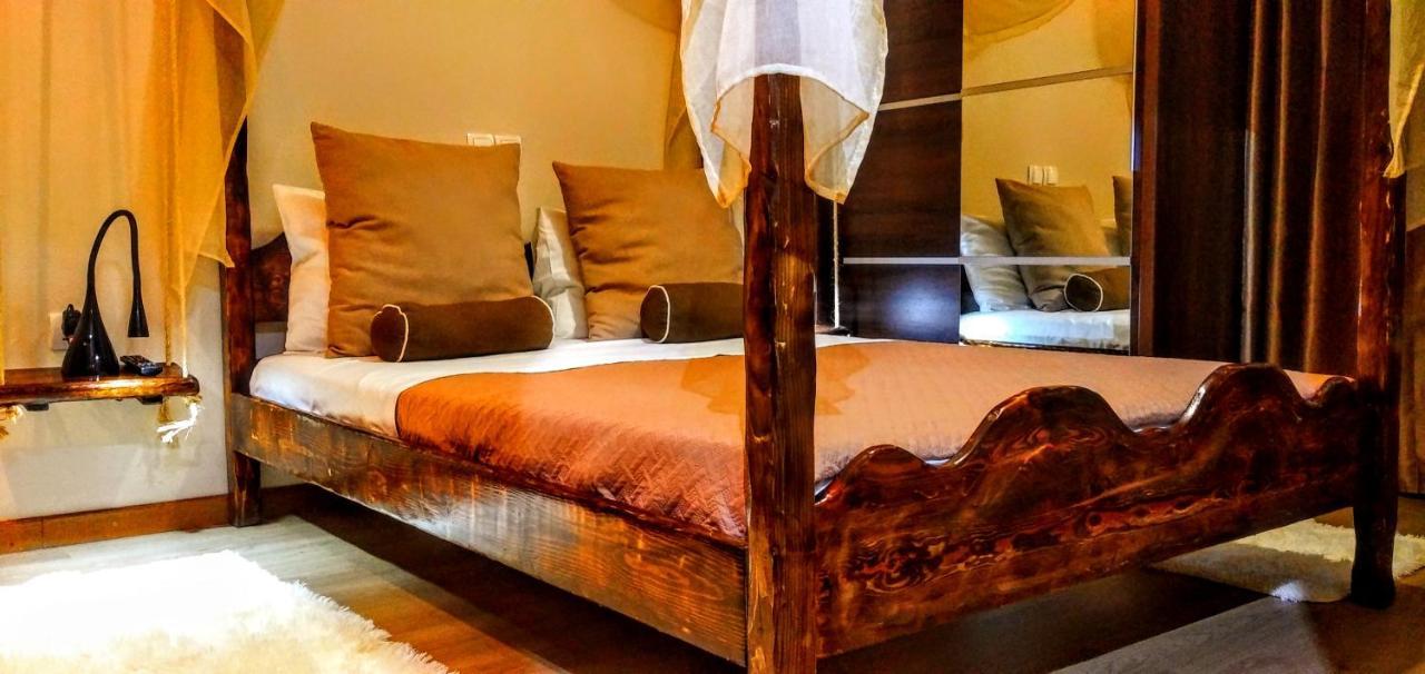 The Elysian At Nicopolis Jacuzzi Apartment Nikopolis Bagian luar foto