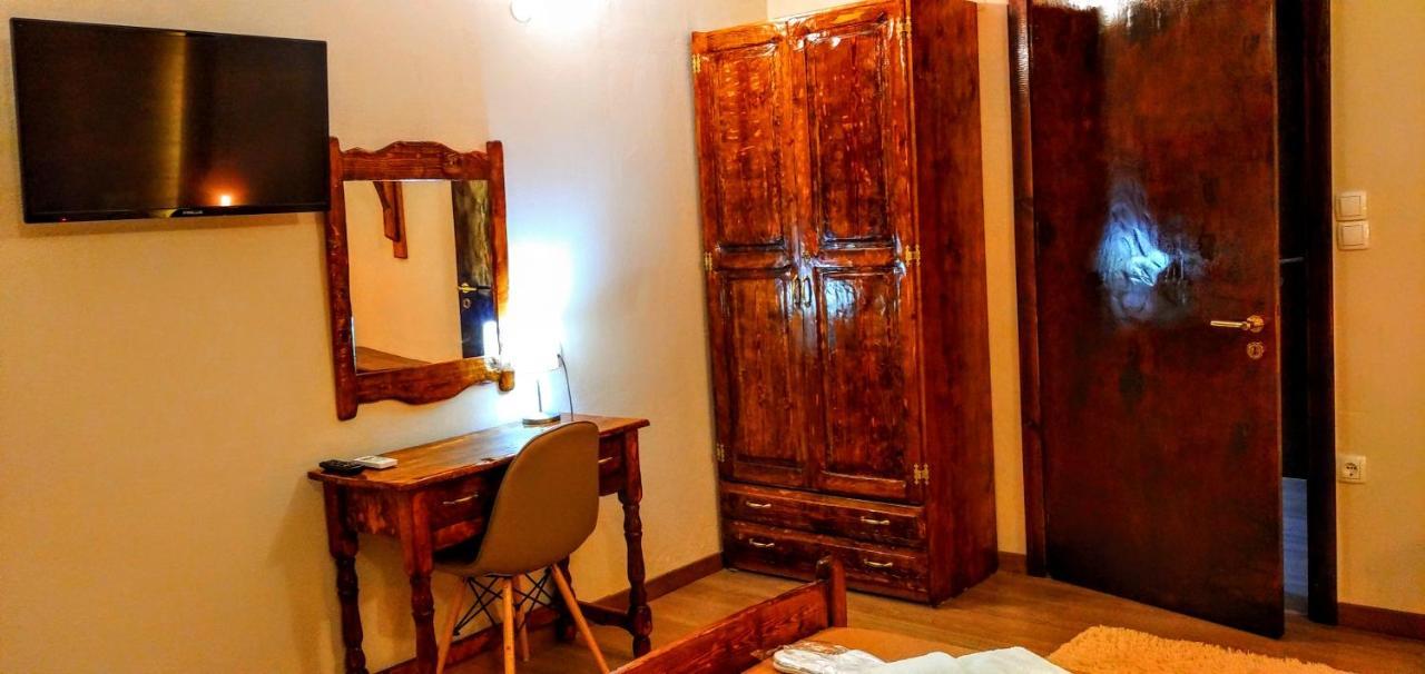 The Elysian At Nicopolis Jacuzzi Apartment Nikopolis Bagian luar foto