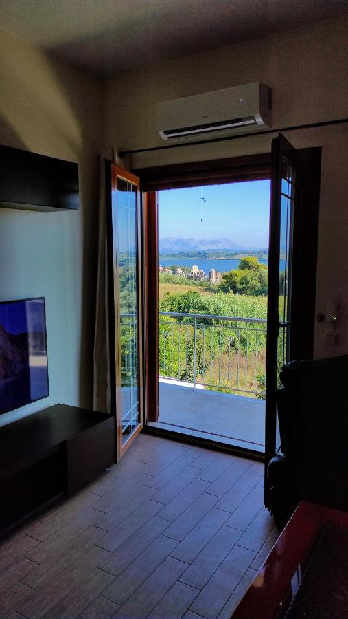 The Elysian At Nicopolis Jacuzzi Apartment Nikopolis Bagian luar foto
