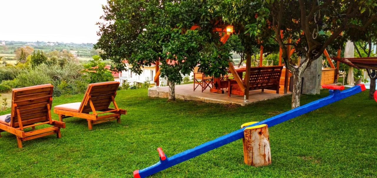 The Elysian At Nicopolis Jacuzzi Apartment Nikopolis Bagian luar foto